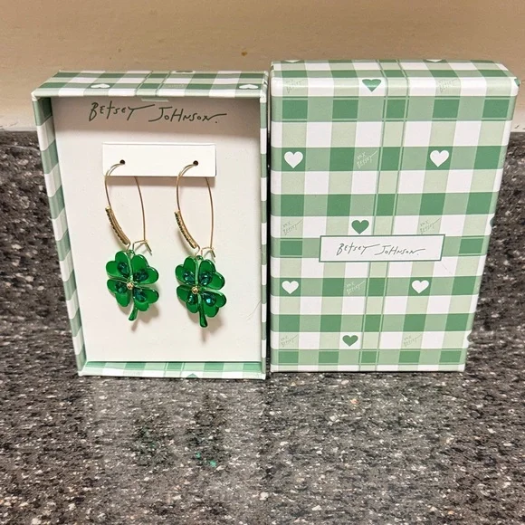 Betsey Johnson Emerald Clover Earrings - Picture 2 of 3